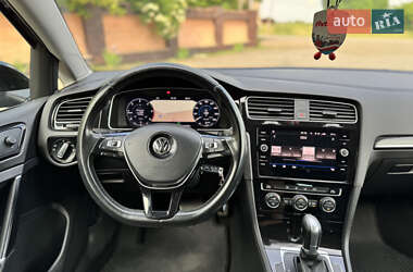 Універсал Volkswagen Golf 2017 в 