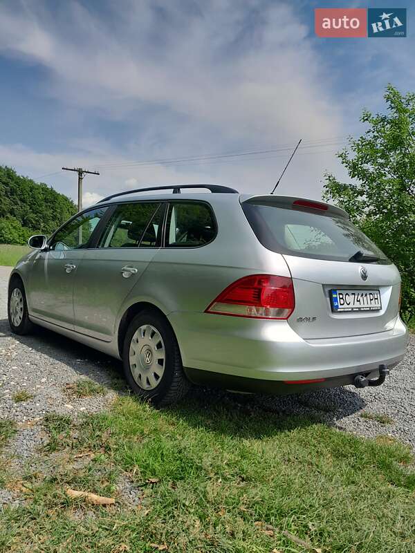 Универсал Volkswagen Golf 2008 в Золочеве