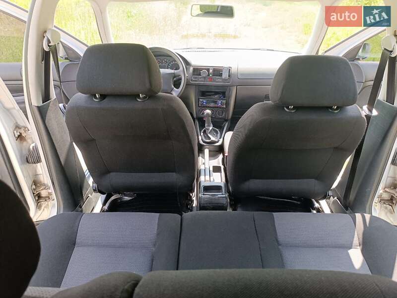 Универсал Volkswagen Golf 2000 в Луцке