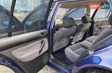 Хэтчбек Volkswagen Golf 1999 в 