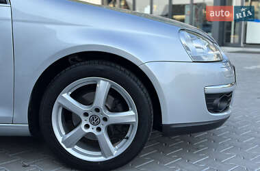 Универсал Volkswagen Golf 2008 в 