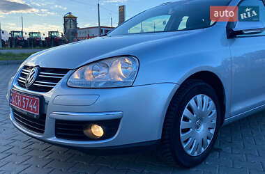 Універсал Volkswagen Golf 2008 в 