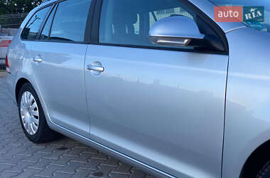 Універсал Volkswagen Golf 2008 в 