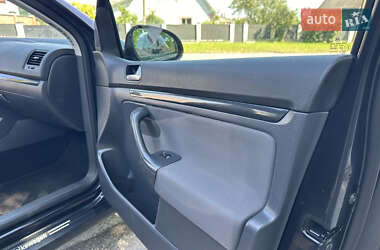 Хэтчбек Volkswagen Golf 2008 в 