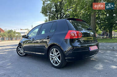 Хэтчбек Volkswagen Golf 2008 в 