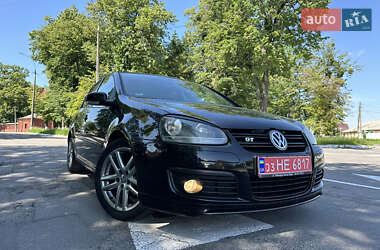 Хэтчбек Volkswagen Golf 2008 в 