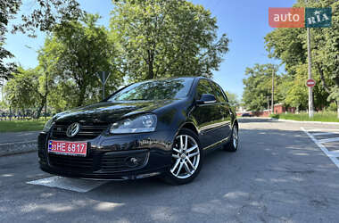 Хэтчбек Volkswagen Golf 2008 в 