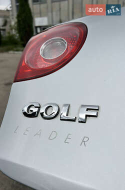 Хэтчбек Volkswagen Golf 2007 в 