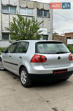 Хэтчбек Volkswagen Golf 2007 в 