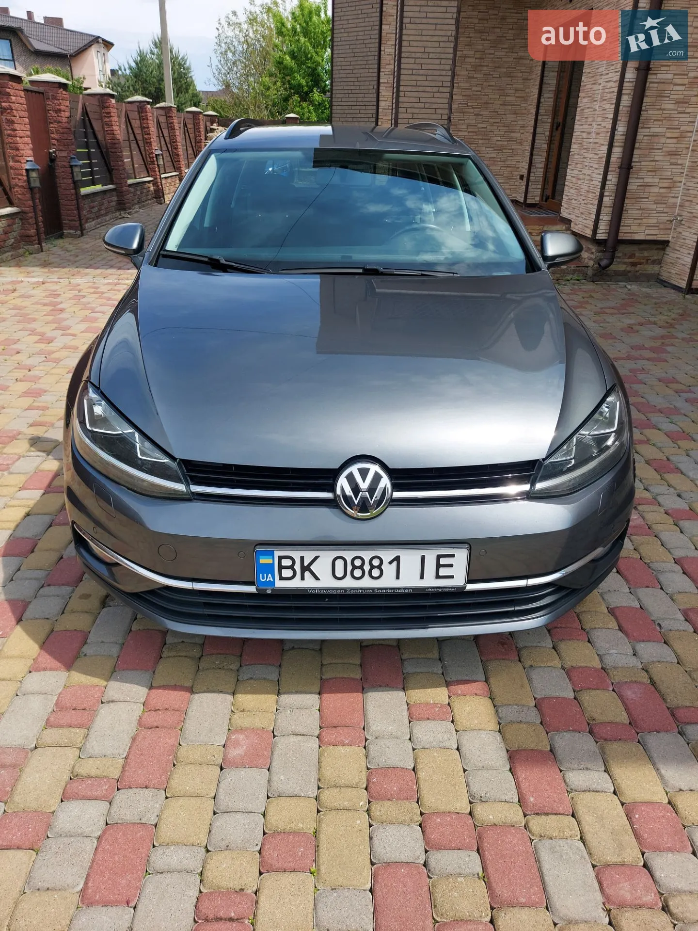 Volkswagen Golf 2017 VIN WVWZZZAUZJP548229 фото оголошення 2 з 29