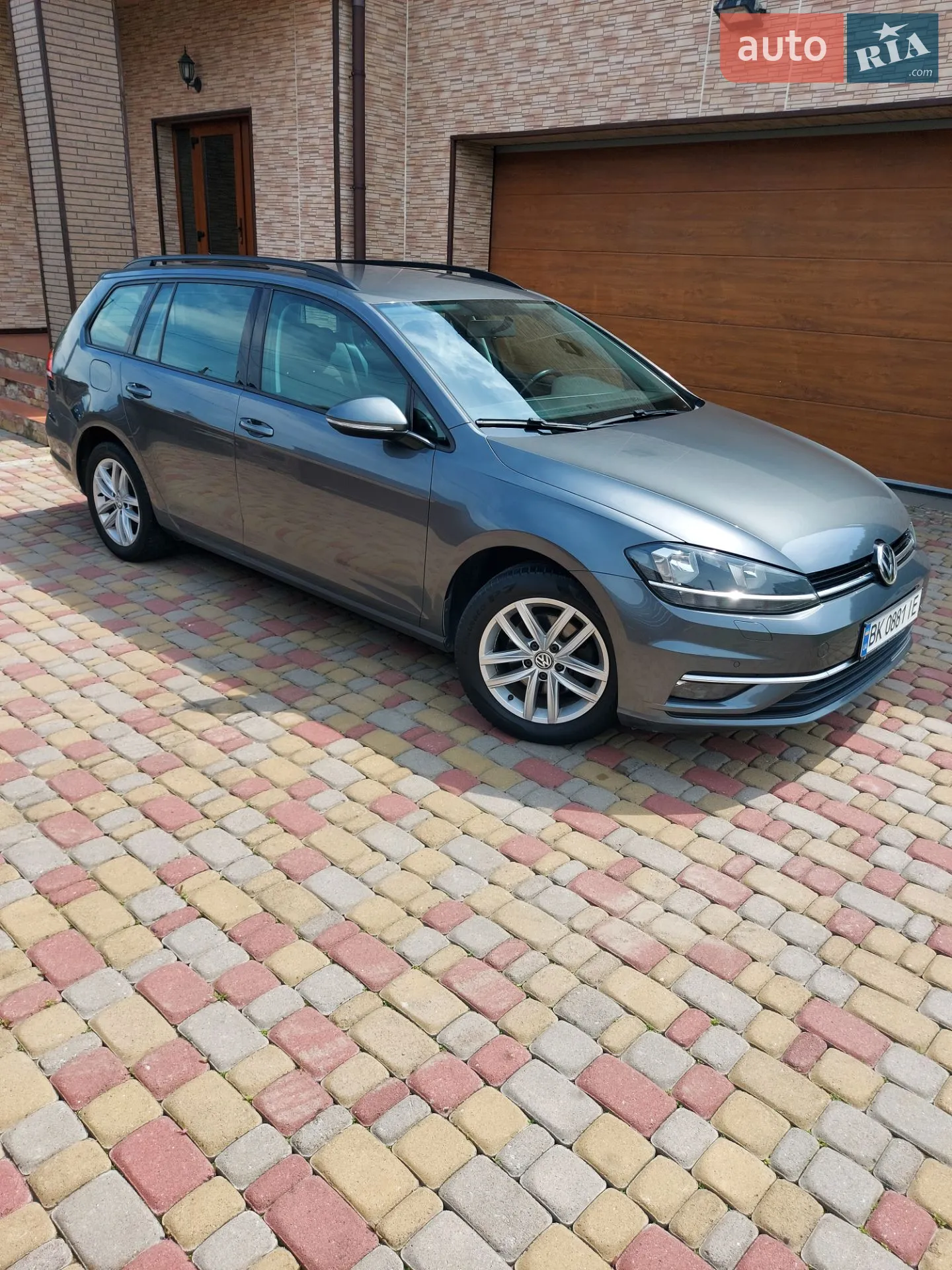 Volkswagen Golf 2017 VIN WVWZZZAUZJP548229 фото оголошення 3 з 29