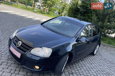 Хэтчбек Volkswagen Golf 2006 в 