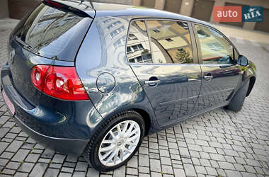 Хэтчбек Volkswagen Golf 2006 в 