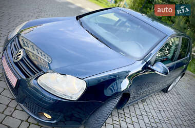 Хэтчбек Volkswagen Golf 2006 в 