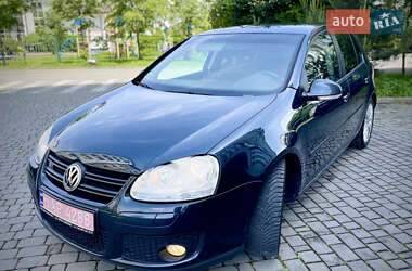 Хэтчбек Volkswagen Golf 2006 в 