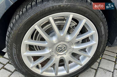 Хэтчбек Volkswagen Golf 2006 в 
