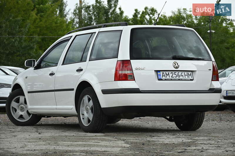 Універсал Volkswagen Golf 2003 в Бердичеві