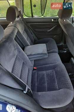 Универсал Volkswagen Golf 2002 в 