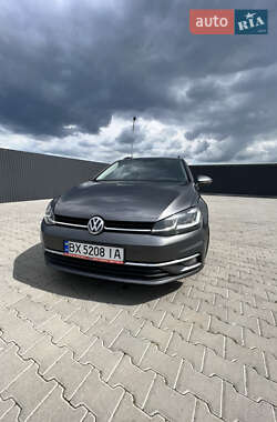 Універсал Volkswagen Golf 2017 в Хмельницькому