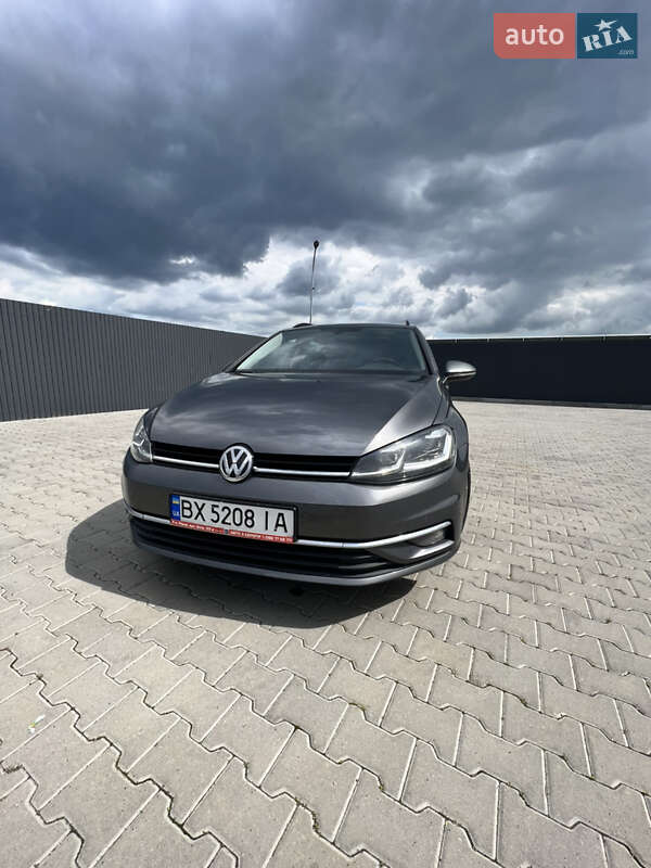 Универсал Volkswagen Golf 2017 в 