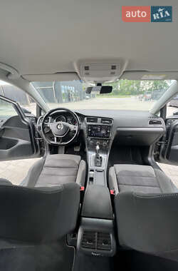 Универсал Volkswagen Golf 2017 в 