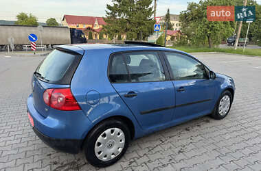 Хетчбек Volkswagen Golf 2005 в 