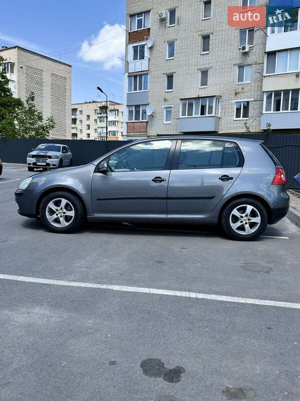 Хетчбек Volkswagen Golf 2005 в Калинівці