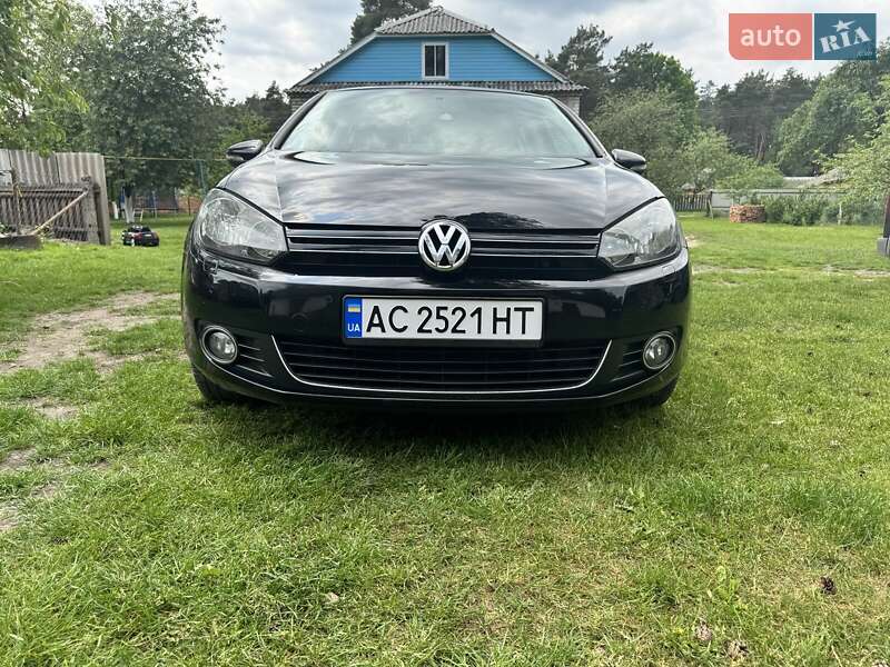 Хэтчбек Volkswagen Golf 2010 в Турийске