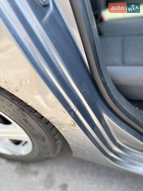 Хетчбек Volkswagen Golf 2005 в Калинівці