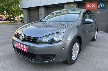 Хэтчбек Volkswagen Golf 2011 в Ровно