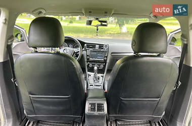 Хэтчбек Volkswagen Golf 2014 в 