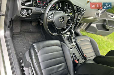 Хэтчбек Volkswagen Golf 2014 в 