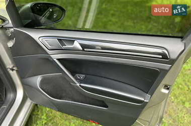Хэтчбек Volkswagen Golf 2014 в 