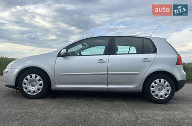 Хетчбек Volkswagen Golf 2006 в 