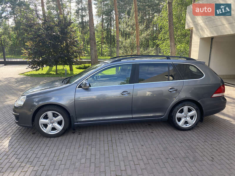 Универсал Volkswagen Golf 2008 в Киеве