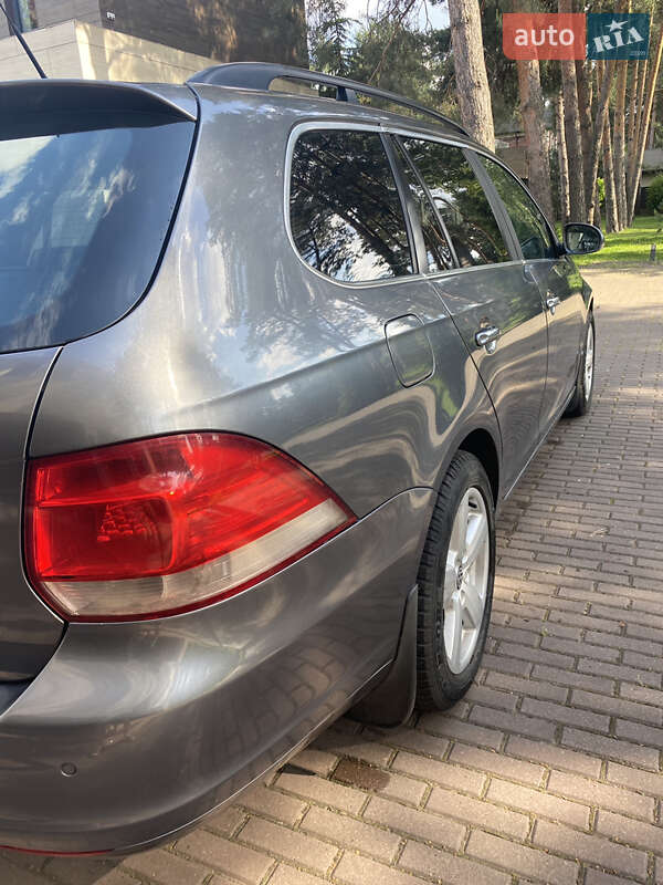 Универсал Volkswagen Golf 2008 в Киеве