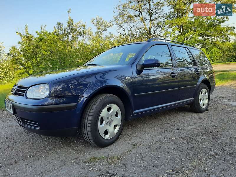 Универсал Volkswagen Golf 2002 в Запорожье
