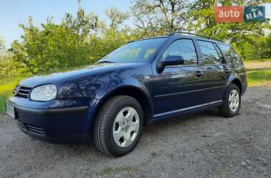 Универсал Volkswagen Golf 2002 в 