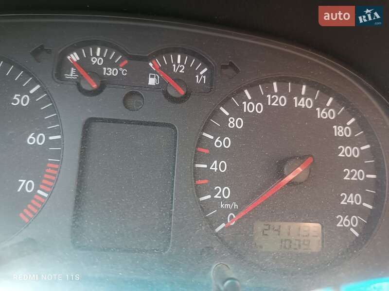 Универсал Volkswagen Golf 2003 в Рахове