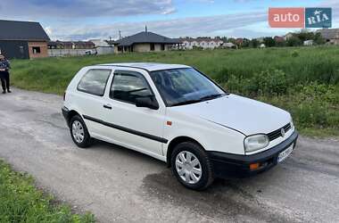 Хэтчбек Volkswagen Golf 1993 в 