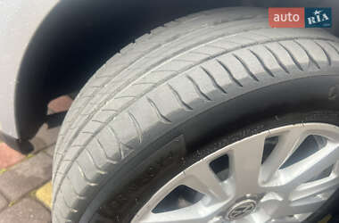Хэтчбек Volkswagen Golf 2009 в 
