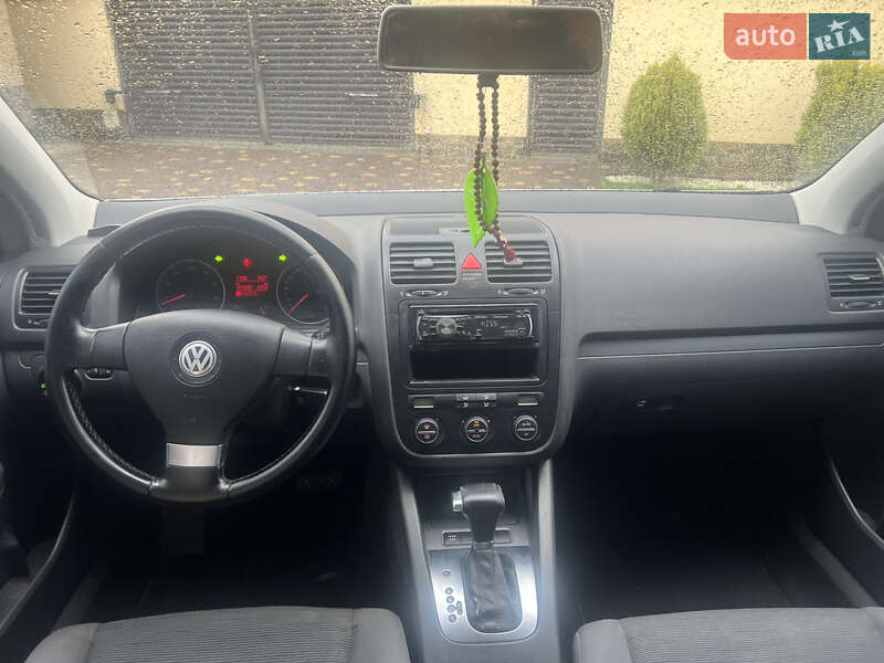 Хетчбек Volkswagen Golf 2009 в Львові