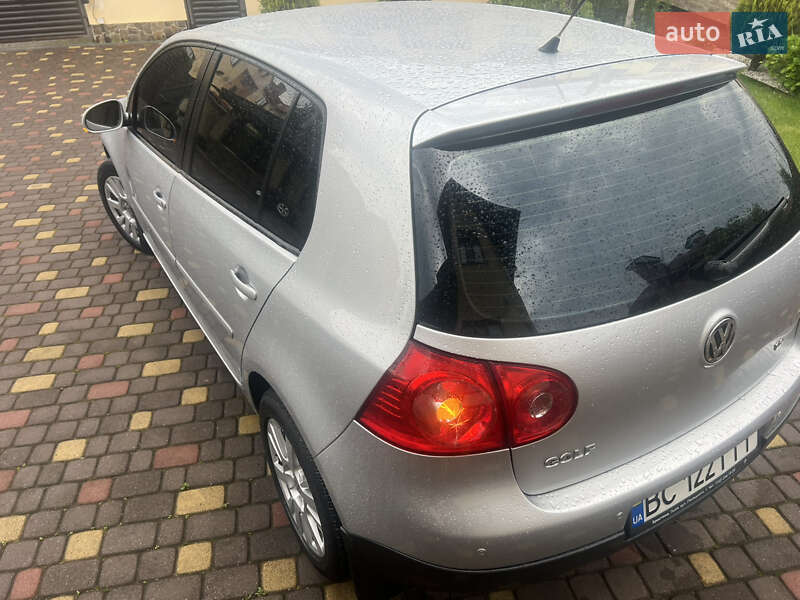 Хетчбек Volkswagen Golf 2009 в Львові