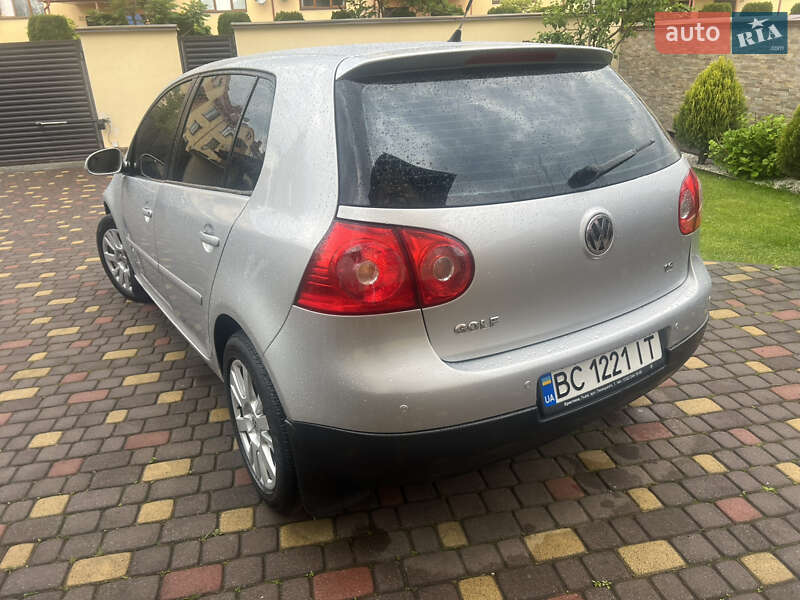 Хетчбек Volkswagen Golf 2009 в Львові