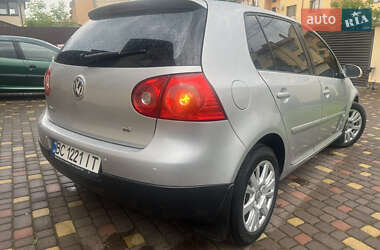 Хэтчбек Volkswagen Golf 2009 в 