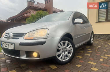 Хэтчбек Volkswagen Golf 2009 в 