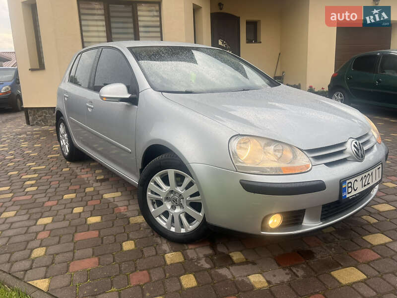 Хетчбек Volkswagen Golf 2009 в Львові