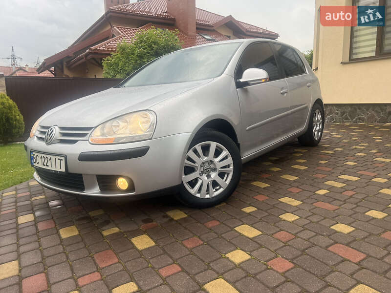 Хетчбек Volkswagen Golf 2009 в Львові