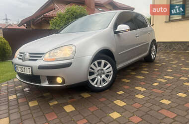 Хэтчбек Volkswagen Golf 2009 в 