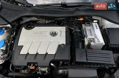Универсал Volkswagen Golf 2010 в 
